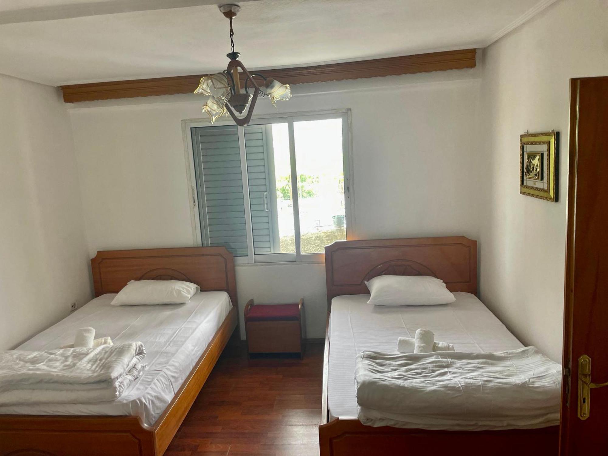 Bazzar 2 Hotel Gjirokastër Екстериор снимка